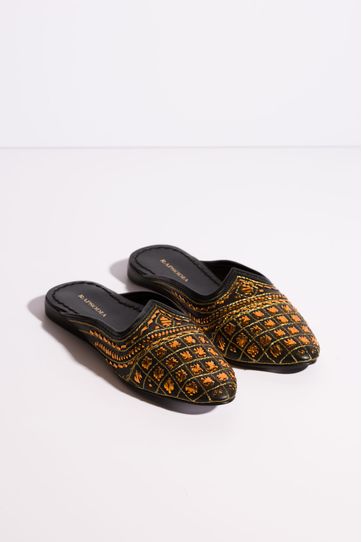 

Zuecos Natu Rapsodia Talla: 38 y color: negro