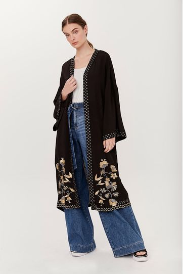 

Kimono Nisha Rapsodia talla: M y color: negro