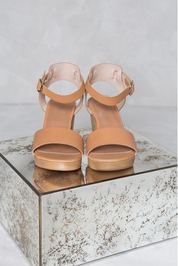 

Sandalia Claru Rapsodia talla: 38 y color: beige