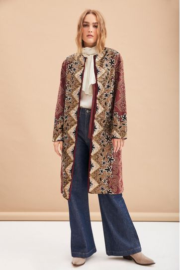 

Saco Sete Rapsodia Talla: S y color: bordo