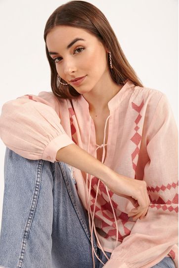 

Camisa Guirek Rapsodia Talla: M y color: rosa