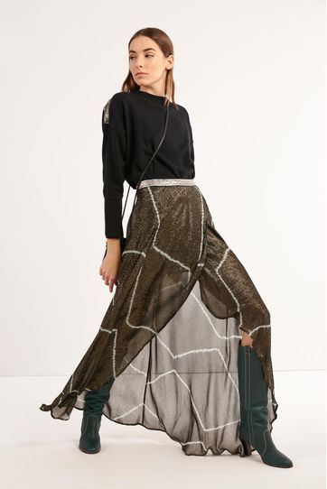 

Falda Shinobu Rapsodia Batik Talla: S y color: Negro
