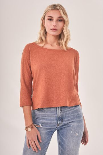 

Playera Clara Rapsodia Andre Talla: XS y color: naranja