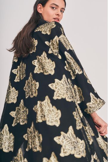 

Kimono Margosh Rapsodia Jacquard Oscuro Talla: S y color: plata