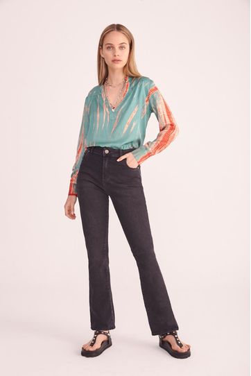 

Jeans Flare Janis Saturn Ar Rapsodia Talla: XXS y color: negro