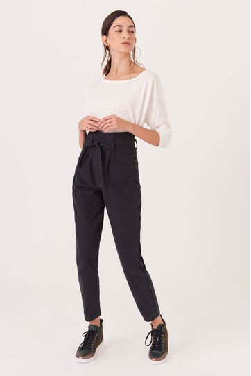 

Jeans Mom Fit Panama Pockets Rapsodia Talla: S y color: negro