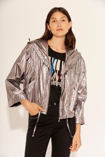 

Chamarra Anselme Rapsodia Talla: S y color: plata
