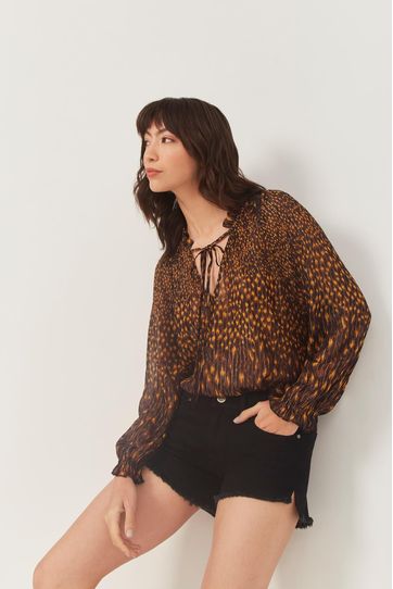 

Short Middle Rapsodia Rise Dark Talla: S y color: negro