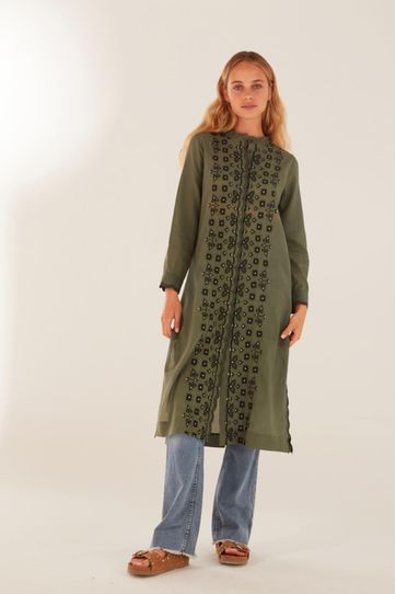 

Camisa Hanna Rapsodia Volados Talla: S y color: verde