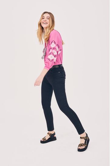 

Jeans Skinny Julie Rapsodia Talla: 22 y color: negro