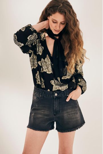 

Short High Rapsodia Rise Dark Denim Talla: XS y color: negro