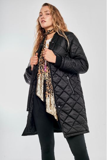 

Chamarra Vladimir Rapsodia Mat Talla: S y color: negro