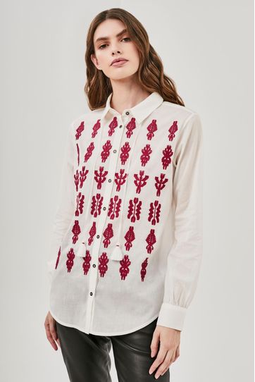 

Camisa Rapsodia Stars Guat Crudo Talla: M y color: crudo