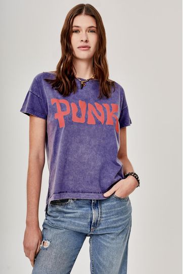 

Playera Rapsodia Punk Music Violeta Talla: M y color: violeta