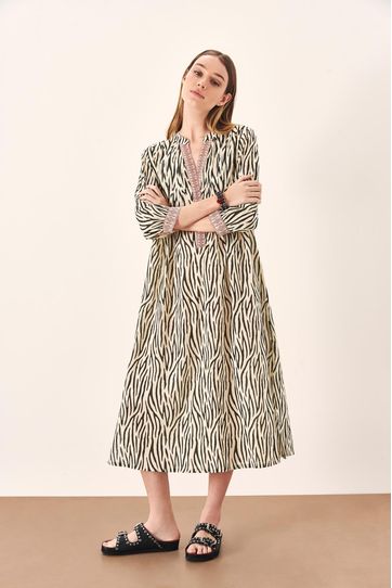 

Vestido Rapsodia Sunny Elika Negro Talla: XL y color: negro