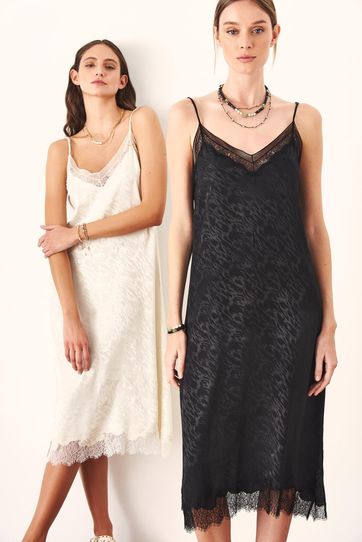 

Vestido Rapsodia Janis Negro Talla: S y color: negro