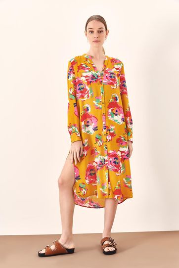 

Camisa Rapsodia Gunjeet Baluka D Mostaza Talla: S y color: mostaza