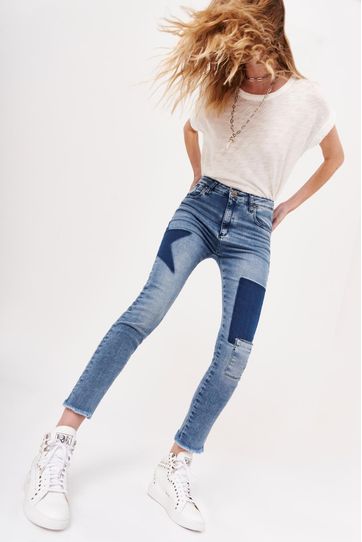 

Jean Rapsodia Slim Parches Talla: 34 y color: azul