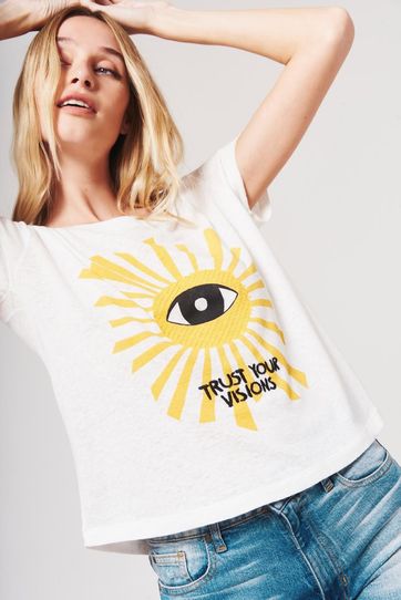 

Playera Rapsodia Trust Your Vision Talla: L y color: crudo