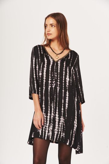

Vestido Rapsodia Zhara Batik Talla: L y color: negro