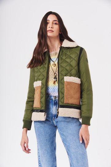 

Chamarra Rapsodia Stars Sheep Talla: XS y color: verde