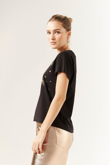 

Playera Rapsodia Jeanne Talla: L y color: negro