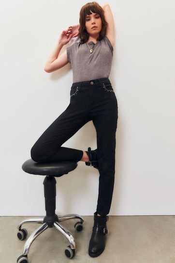 

Jeans Rapsodia Slim Julie New D Talla: 22 y color: negro
