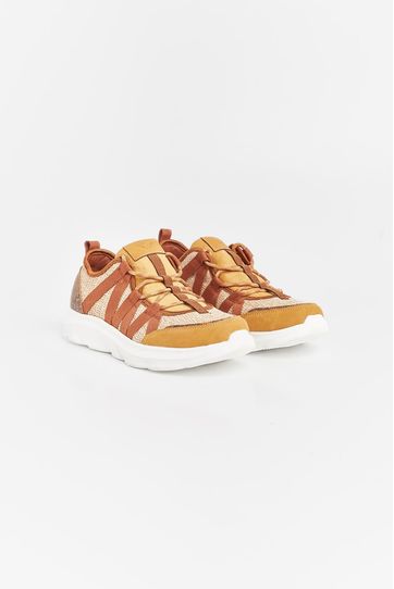 

Tenis Rapsodia Rafiki Talla: 23 y color: camel