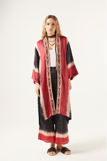 

KIMONO RAPSODIA GANLY BANDANI Talla: M y color: negro