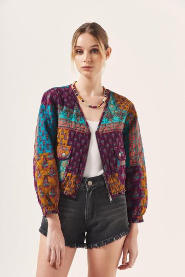 

Chamarra Rapsodia Multi Block Print Talla: M y color: multicolor
