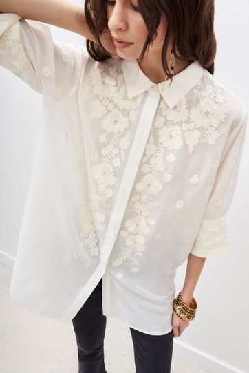 

Camisa Rapsodia Bilu Rose Talla: M y color: blanco