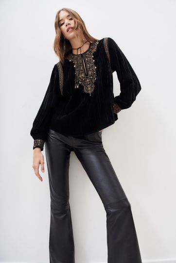 

Camisa Rapsodia Ghanda Dahane Talla: XS y color: negro