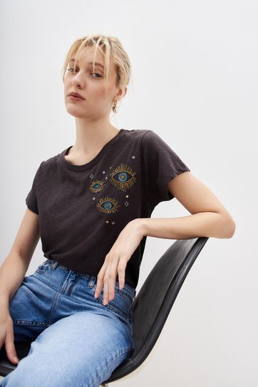 

Playera Rapsodia Ankara Talla: S y color: gris oscuro