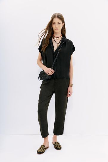 

Camisa Rapsodia Meli Andaluz Talla: XS y color: negro