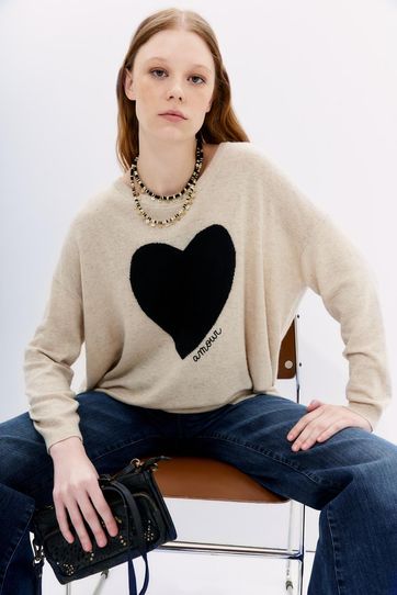

Sweater Rapsodia Cymade Heart Talla: S y color: crudo