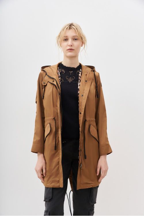 Chamarra-Rapsodia-Lucy-Rain